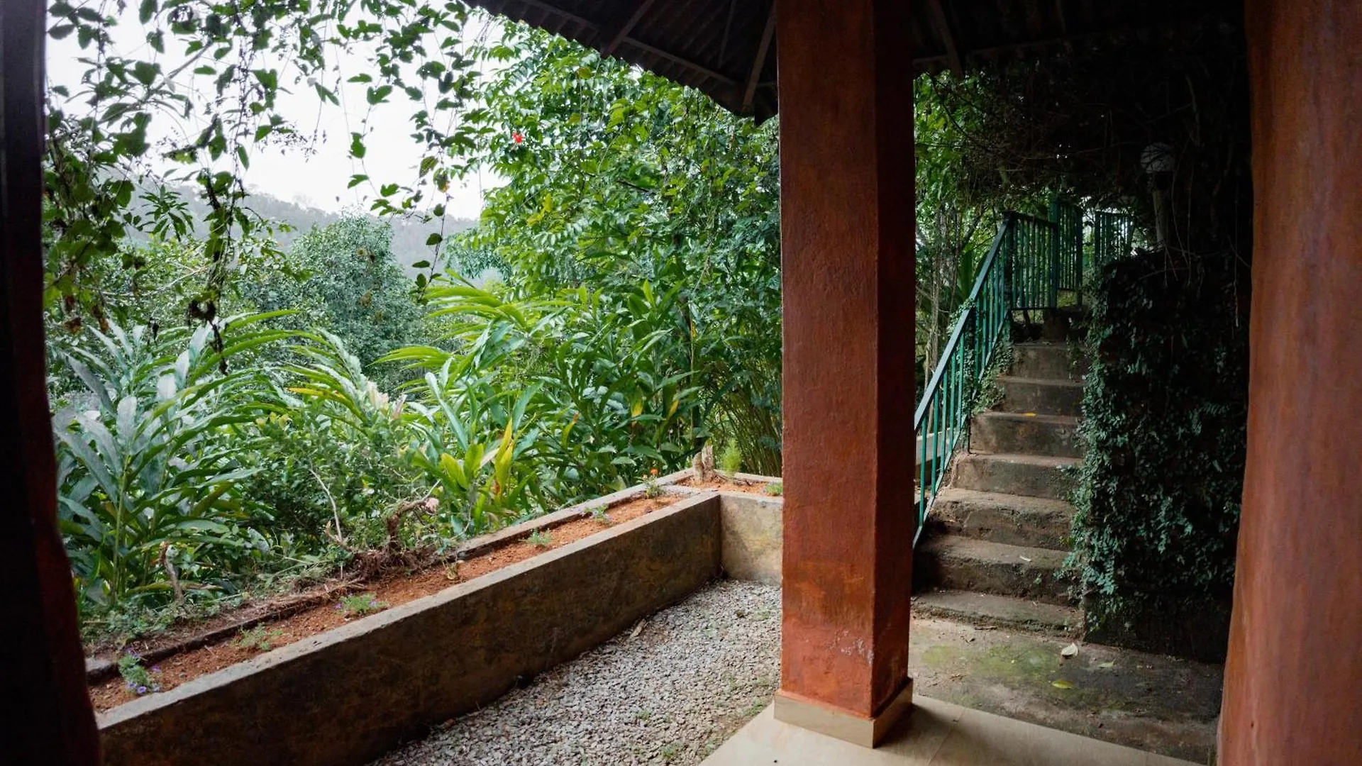 Edens Munnar Hotel Resort