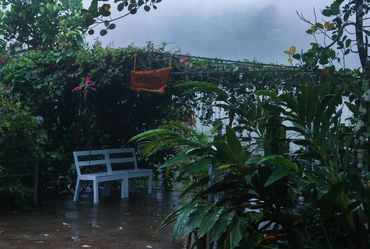 Edens Munnar Hotel 3*,